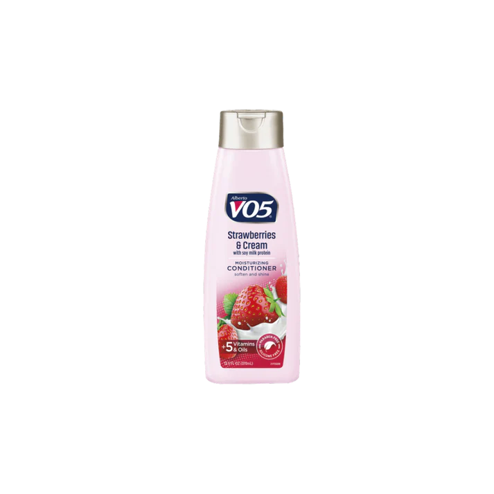 VO5 CONDITIONER STRAWBERRIES & CREAM WITH SOY MILK PROTEIN + 5 VITAMINS & OILS