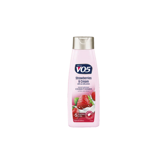 VO5 CONDITIONER STRAWBERRIES & CREAM WITH SOY MILK PROTEIN + 5 VITAMINS & OILS