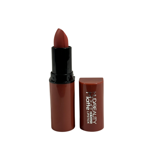 Huda Beauty Matte Lipstick Sweet Talker B2