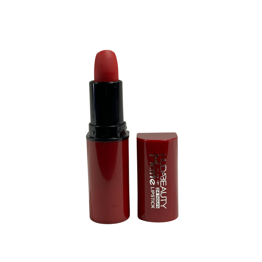 Huda beauty Matte Lipstick Cheerleader B4