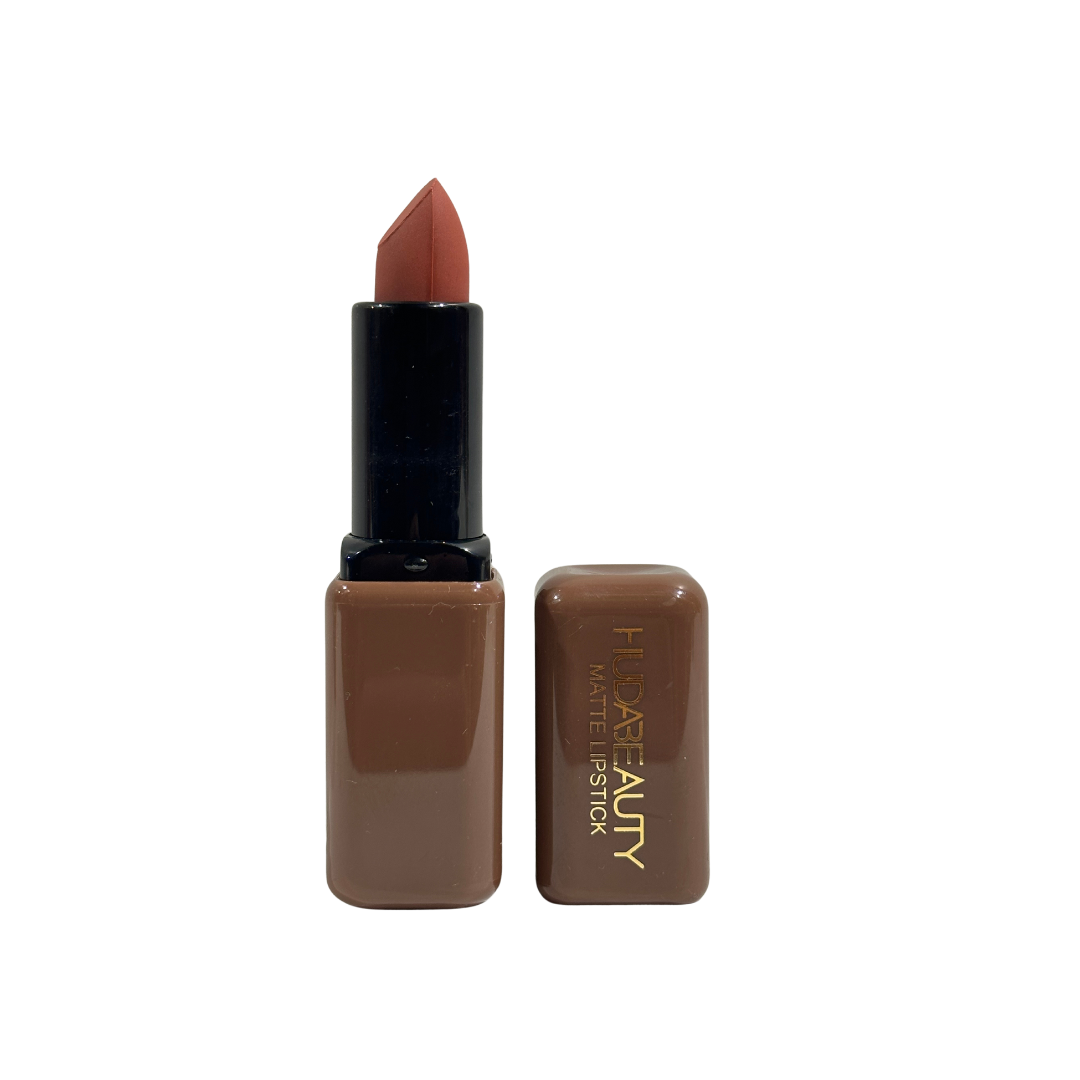 Huda Beauty Matte Lipstick Rich Brown A6