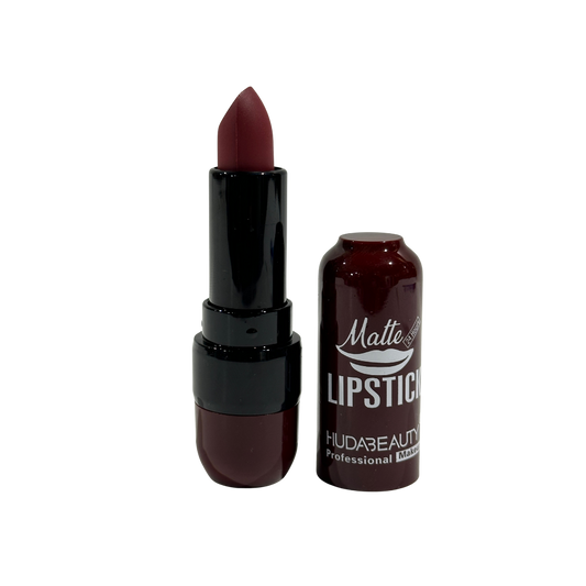 Huda Beauty Matte Lipstick shade-Drama Mama (48)